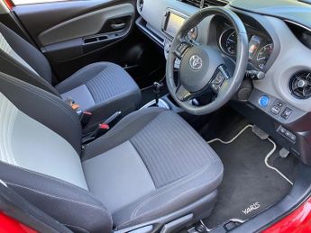 Toyota Yaris VVT-I ICON TECH