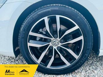 Volkswagen Golf 1.4 TSI BlueMotion Tech SE Hatchback 5dr Petrol DSG Euro 5 (s/s)