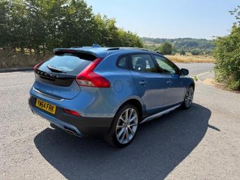 Volvo V40 D4 CROSS COUNTRY LUX NAV