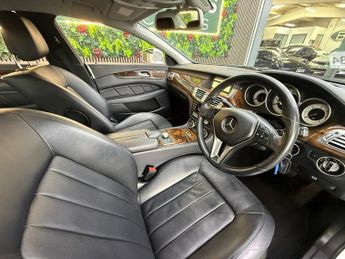 Mercedes CLS CLS350 CDI BLUEEFFICIENCY [13X SERVICES, SAT NAV & LEATHER]