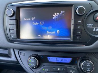 Toyota Yaris VVT-I ICON