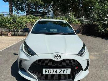 Toyota Yaris 1.5 VVT-h GR SPORT E-CVT Euro 6 (s/s) 5dr