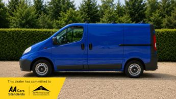 Vauxhall Vivaro 2700CDTI SWB SHR P/V