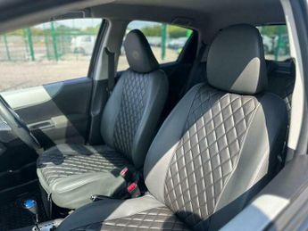 Toyota Yaris 1.5 VVT-h Icon Plus CVT Euro 5 5dr