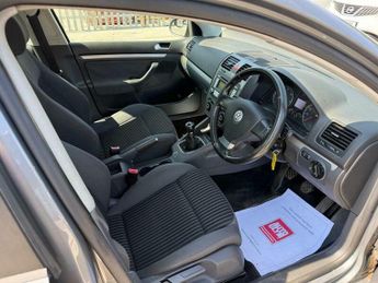 Volkswagen Golf 2.0 TDI Sport 5dr