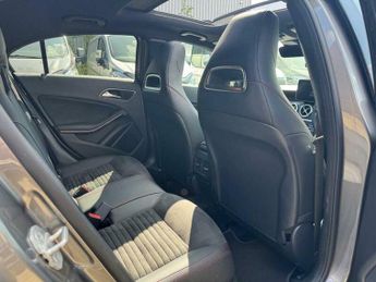 Mercedes-Benz A Class 2.1 A200d AMG Line (Premium Plus) 7G-DCT Euro 6 (s/s) 5dr