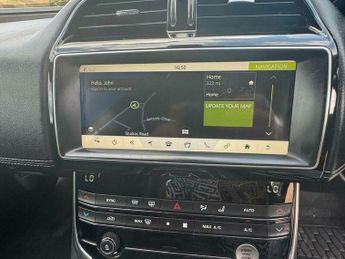 Jaguar XE 2.0d R-Sport Auto Euro 6 (s/s) 4dr