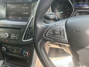 Ford Focus 1.0T EcoBoost Zetec Euro 6 (s/s) 5dr