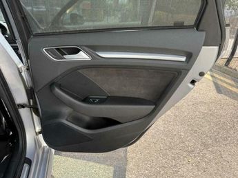 Audi A3 1.4 TFSI e-tron Sportback e-S Tronic Euro 6 5dr 8.8kWh
