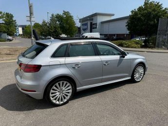 Audi A3 1.4 TFSI e-tron Sportback e-S Tronic Euro 6 5dr 8.8kWh