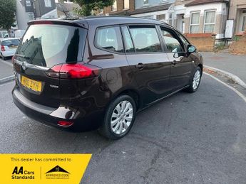 Vauxhall Zafira 1.4i Turbo Design MPV 5dr Petrol Auto Euro 6 (140 ps)
