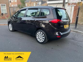 Vauxhall Zafira 1.4i Turbo Design MPV 5dr Petrol Auto Euro 6 (140 ps)