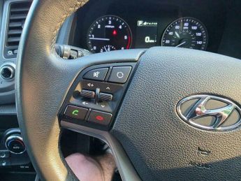 Hyundai Tucson 1.7 CRDi Blue Drive Sport Edition DCT Euro 6 (s/s) 5dr