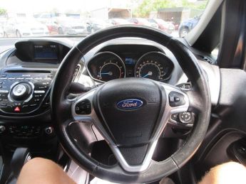 Ford B-Max TITANIUM