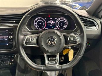 Volkswagen Tiguan 2.0 Tiguan R-Line TDI BlueMotion Technology 4Motion Semi-Auto 4W