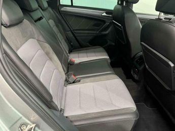 Volkswagen Tiguan 2.0 Tiguan R-Line TDI BlueMotion Technology 4Motion Semi-Auto 4W