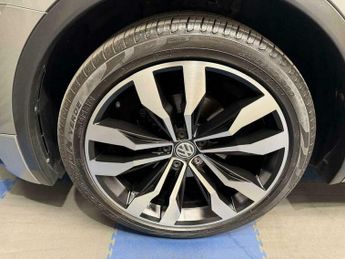 Volkswagen Tiguan 2.0 Tiguan R-Line TDI BlueMotion Technology 4Motion Semi-Auto 4W