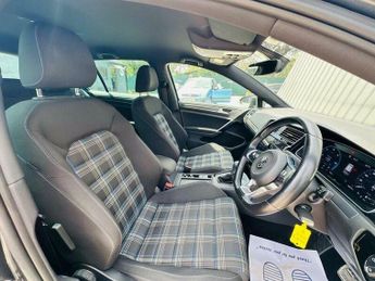 Volkswagen Golf 1.4 TSI 8.7kWh GTE Hatchback 5dr Petrol Plug-in Hybrid DSG Euro 