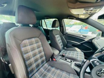 Volkswagen Golf 1.4 TSI 8.7kWh GTE Hatchback 5dr Petrol Plug-in Hybrid DSG Euro 