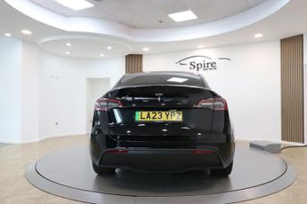 Tesla Model Y BASE