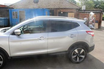 Nissan Qashqai 1.2 DIG-T N-Connecta XTRON 2WD Euro 6 (s/s) 5dr