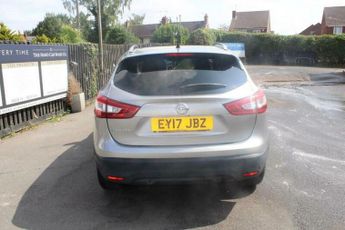Nissan Qashqai 1.2 DIG-T N-Connecta XTRON 2WD Euro 6 (s/s) 5dr