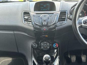 Ford Fiesta 1.25 Zetec Euro 6 5dr