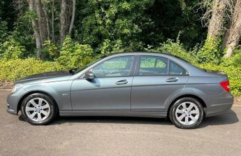 Mercedes-Benz C Class 1.8 C180 BlueEfficiency SE G-Tronic+ Euro 5 (s/s) 4dr
