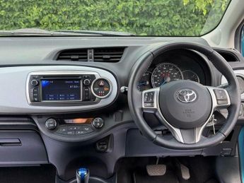 Toyota Yaris 1.5 VVT-h T4 CVT Euro 5 5dr