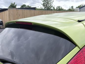 Ford Fiesta TITANIUM Hatchback 5dr Petrol Automatic (154 g/km, 94 bhp) AUTO 