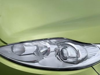 Ford Fiesta TITANIUM Hatchback 5dr Petrol Automatic (154 g/km, 94 bhp) AUTO 