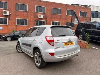 Toyota RAV4 2.2 D-CAT SR Auto 4WD Euro 5 5dr