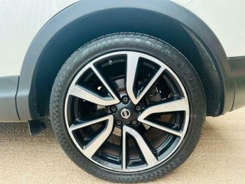 Nissan Qashqai 1.6 DIG-T Tekna 2WD Euro 6 (s/s) 5dr