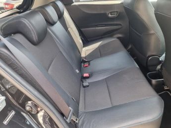 Toyota Yaris VVT-I T SPIRIT