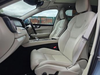 Volvo XC60 B4 INSCRIPTION AWD