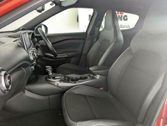 Nissan Juke 1.6 N-Connecta Auto Euro 6 5dr
