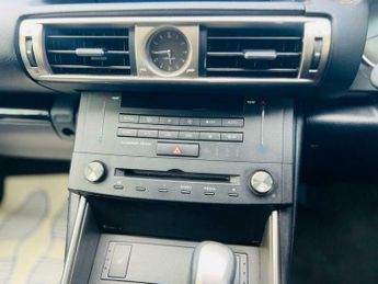 Lexus IS 2.5 300h Sport E-CVT Euro 6 (s/s) 4dr