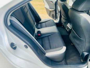 Lexus IS 2.5 300h Sport E-CVT Euro 6 (s/s) 4dr