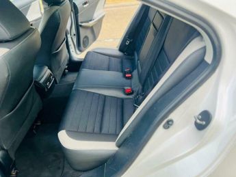 Lexus IS 2.5 300h Sport E-CVT Euro 6 (s/s) 4dr