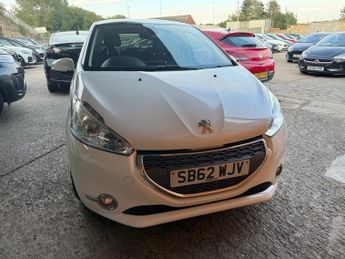 Peugeot 208 HDI ALLURE