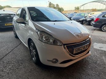 Peugeot 208 HDI ALLURE