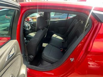 Vauxhall Astra 1.6 CDTi BlueInjection SRi Nav Auto Euro 6 5dr
