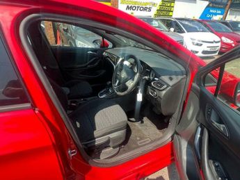 Vauxhall Astra 1.6 CDTi BlueInjection SRi Nav Auto Euro 6 5dr