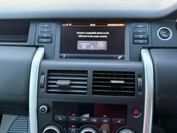 Land Rover Discovery Sport 2.0 Si4 HSE Luxury SUV 5dr Petrol Auto 4WD Euro 6 (s/s) (240 ps)