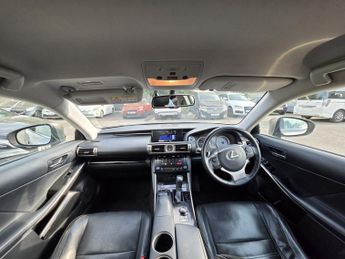 Lexus IS 300H LUXURY