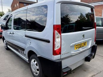 Peugeot Expert TEPEE COMFORT L1 HDI 90 6STR