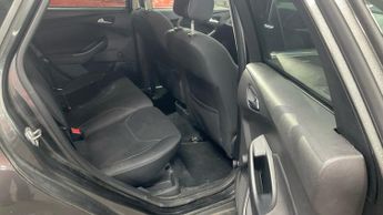Ford Focus 1.6 Zetec Hatchback 5dr Petrol Powershift Euro 6 (125 ps)