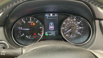 Nissan Qashqai 1.6 dCi N-Connecta SUV 5dr Diesel XTRON 2WD Euro 6 (s/s) (130 ps