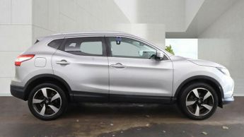 Nissan Qashqai 1.6 dCi N-Connecta SUV 5dr Diesel XTRON 2WD Euro 6 (s/s) (130 ps