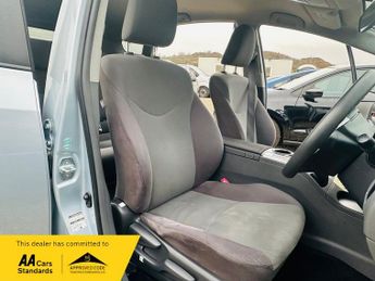Toyota Prius ALPHA 1.8 AUTO PETROL/HYBRID 2013 (13) TOURING